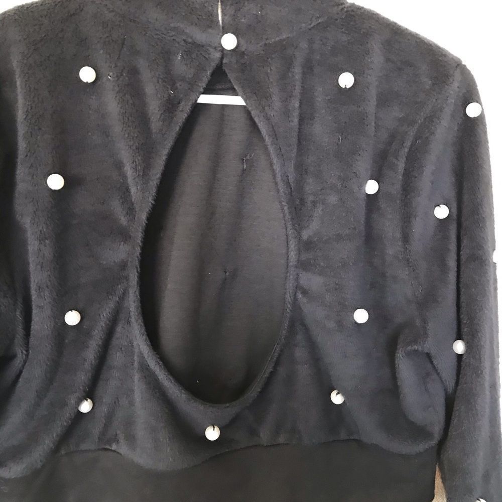 Urban Outfitters Audrey Cropped Pearl Sweater - Picture 10 of 10